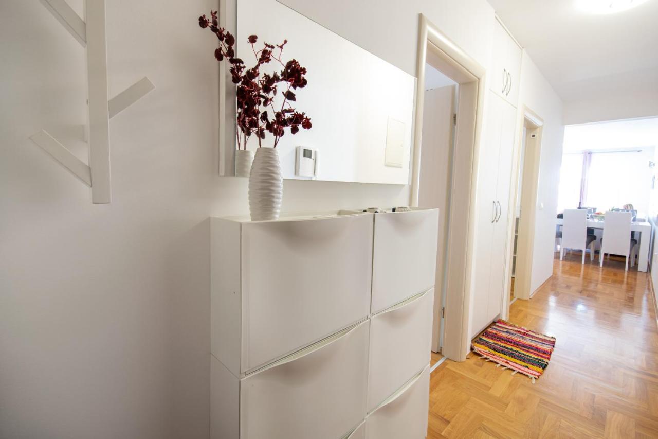 Apartman Sara *