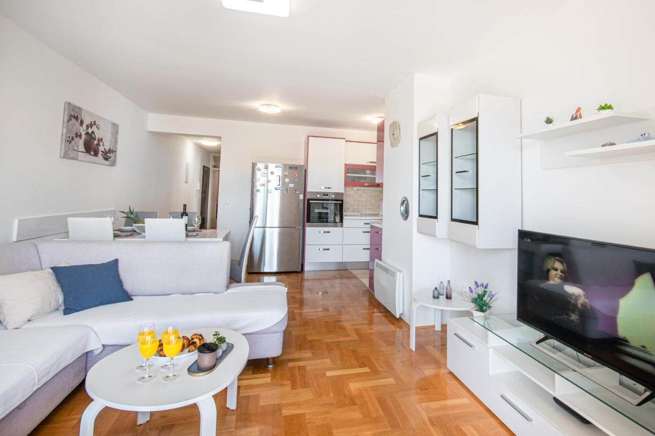 Sara Apartman Makarska